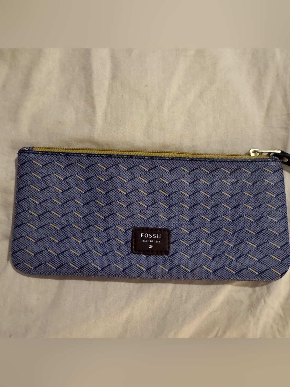 Fossil Fiona Coated Canvas Zip Pouch Wallet Blue Yellow 3D Basketweave